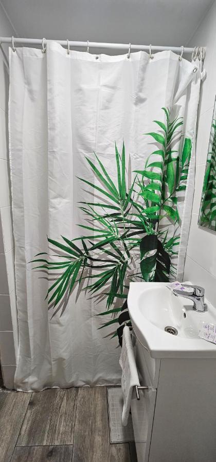Hostal La Cabana ซาลอว์ ภายนอก รูปภาพ