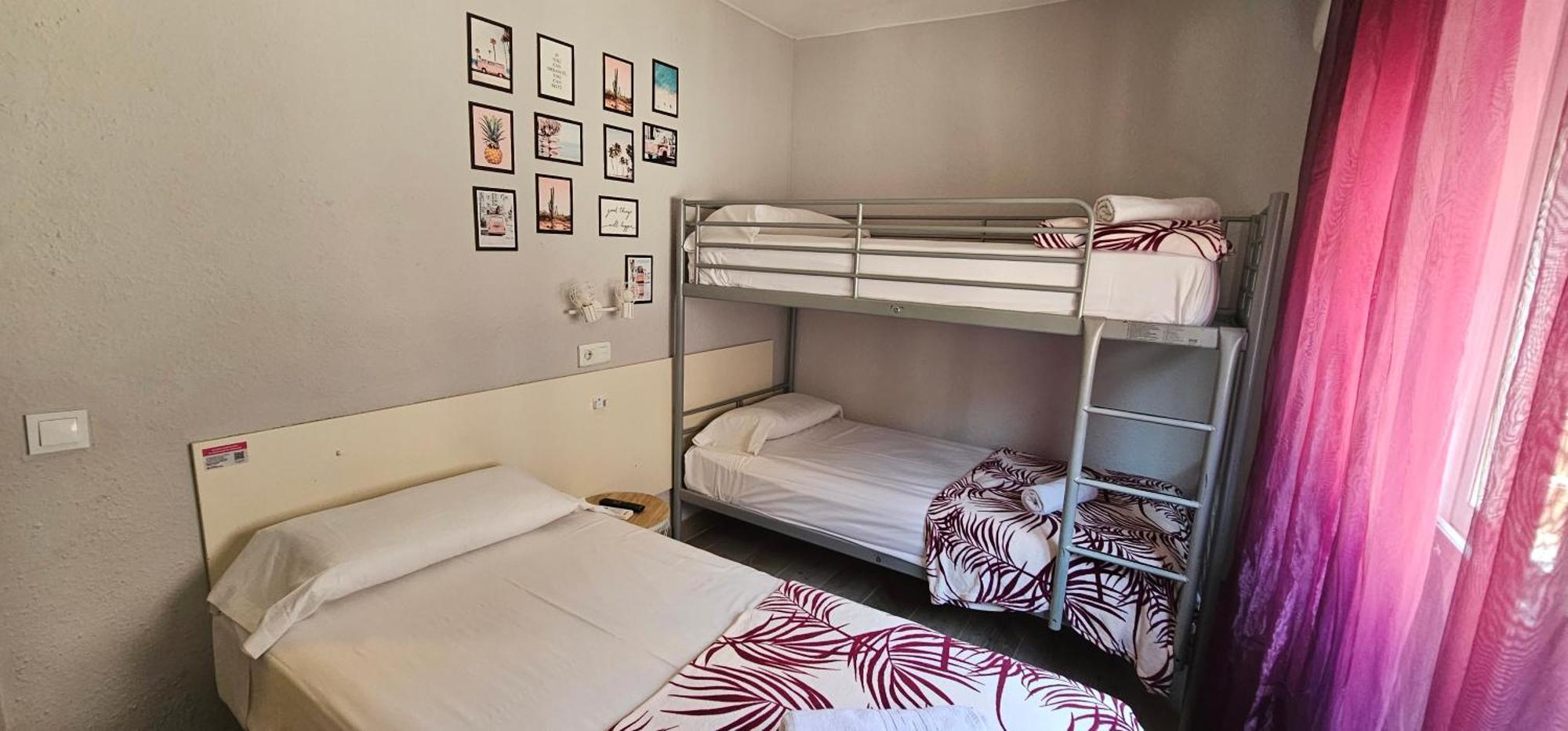 Hostal La Cabana ซาลอว์ ภายนอก รูปภาพ