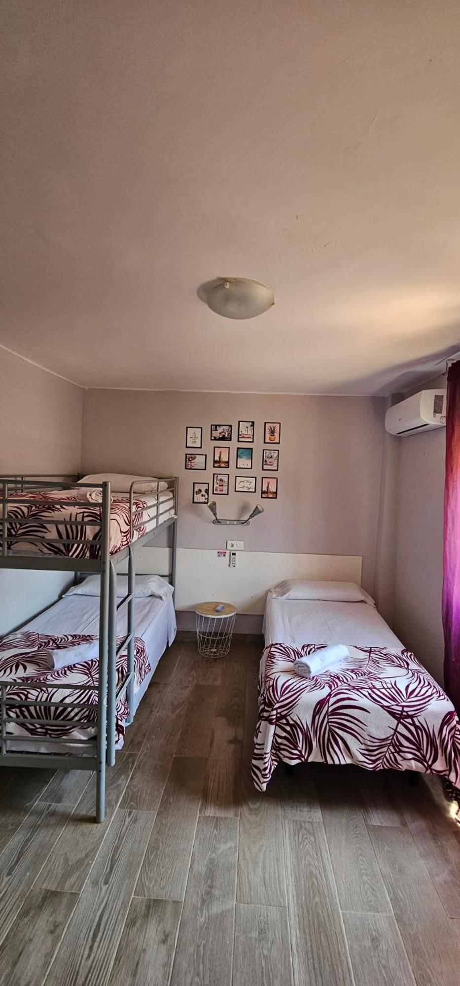 Hostal La Cabana ซาลอว์ ภายนอก รูปภาพ