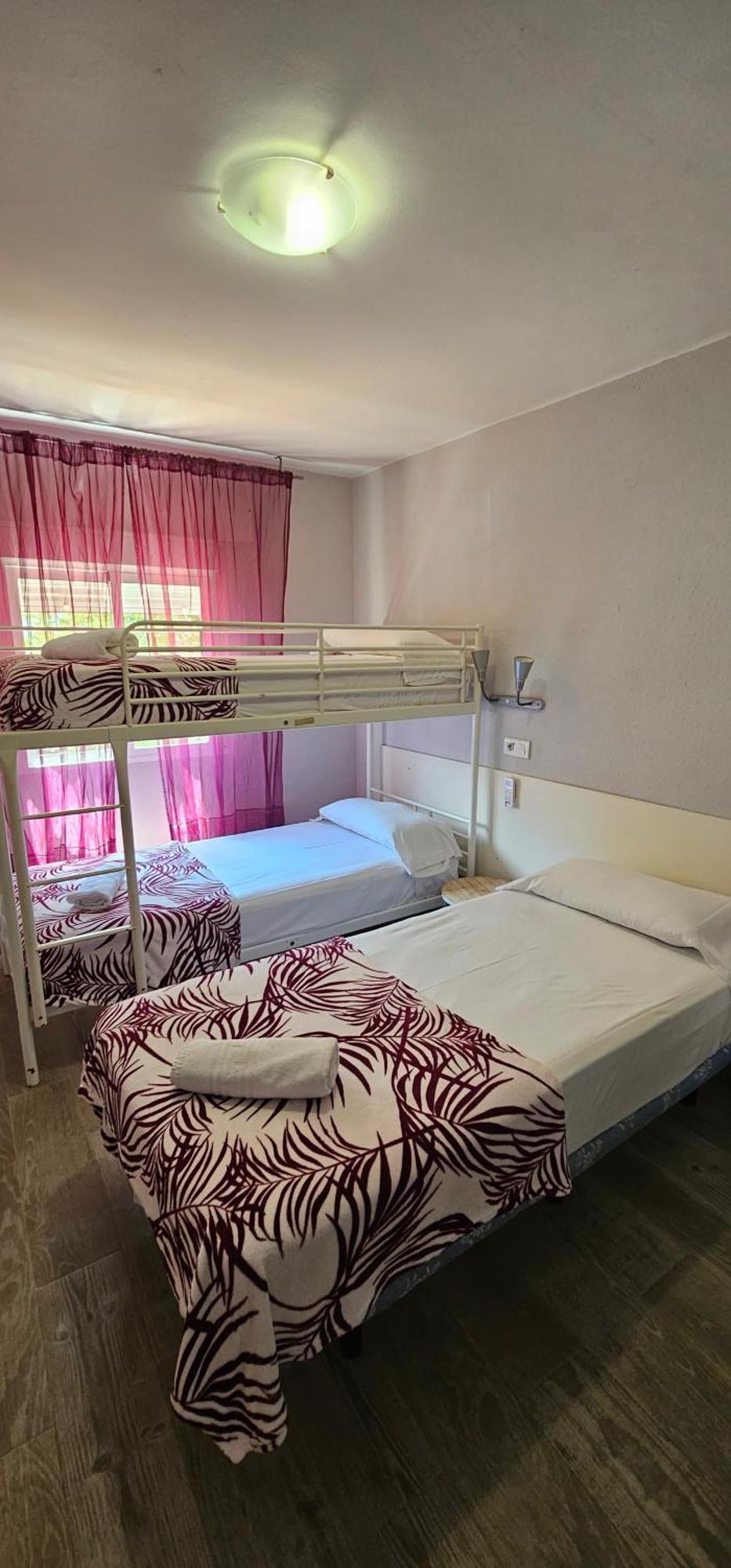 Hostal La Cabana ซาลอว์ ภายนอก รูปภาพ